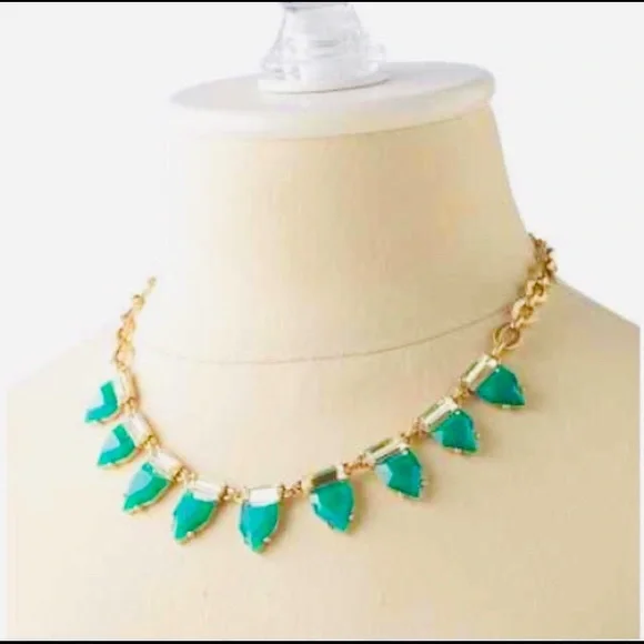 :: S&D Eye Candy Emerald Green + Gold Necklace - Picture 8 of 8